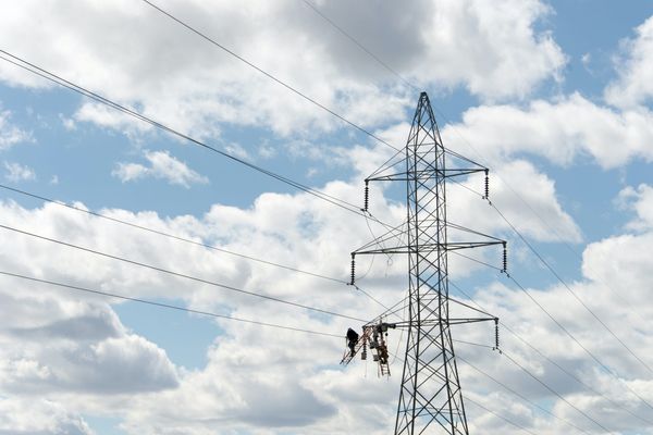 power transmission lines